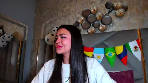  KIM  online show from June 25, 2:41 am