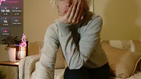 Kim  online show from March 14, 9:19 pm