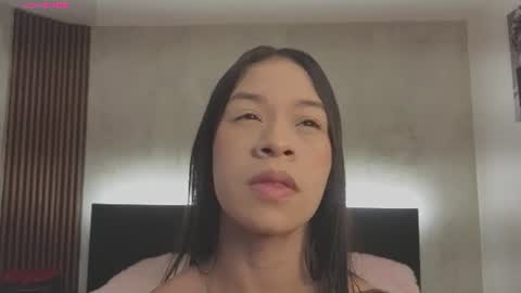 kimhilton online show from June 18, 3:34 am