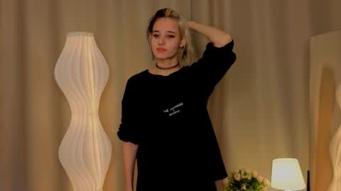 Elizabeth online show from December 19, 6:53 am