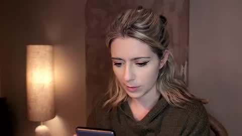 Wolfs Girl online show from June 23, 6:03 pm
