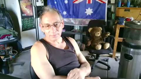 kimintheshed online show from May 9, 8:09 am