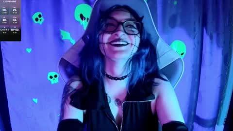   online show from November 21, 2:59 pm