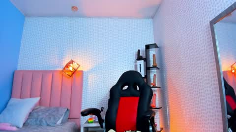 KIM online show from May 30, 4:44 am