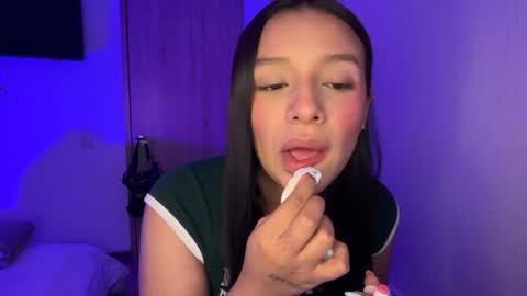 kimmi online show from June 19, 11:00 pm