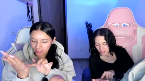Snapshot of kimmi_foxy chatting on September 11, 11:28 pm kimmi online show from September 11, 11:28 pm