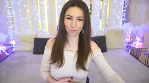 Snapshot of kimmmli chatting on February 4, 1:59 pm Margo online show from February 4, 1:59 pm
