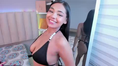 kimmy_bolton online show from May 22, 3:24 am