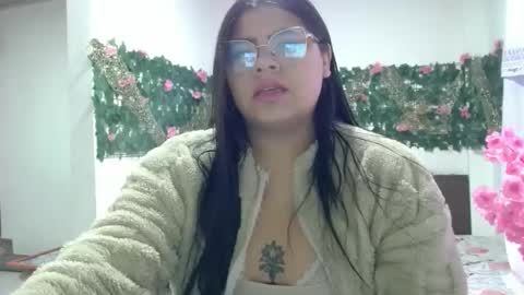 Kimmy online show from November 30, 9:44 pm