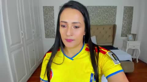 Kim online show from June 17, 6:24 pm