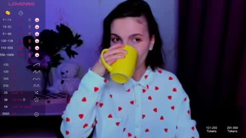 Hazel online show from April 29, 9:30 pm