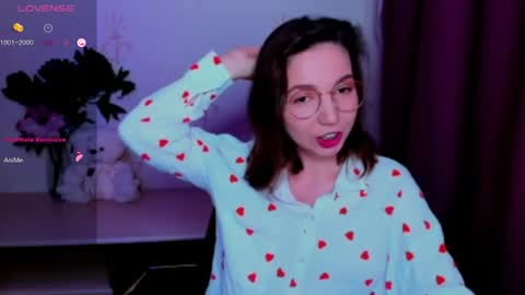Hazel online show from June 19, 4:51 am
