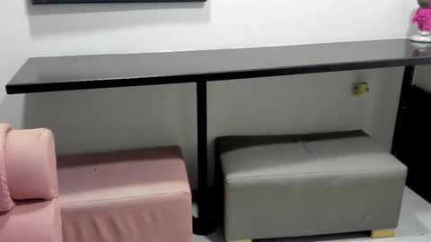 NIKKY AND MAIK online show from October 15, 9:43 am