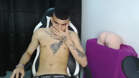 Snapshot of king_bryan19 chatting on February 28, 9:01 pm bryan online show from February 28, 9:01 pm