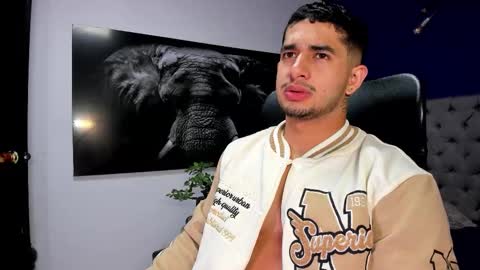 Angel Falconer online show from December 23, 3:02 am