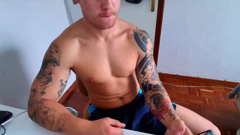 Snapshot of king_master_juan chatting on September 11, 10:05 am The Best Master online show from September 11, 10:05 am