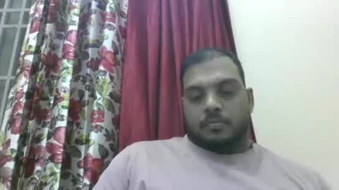 kingalpines1 online show from May 17, 5:44 pm