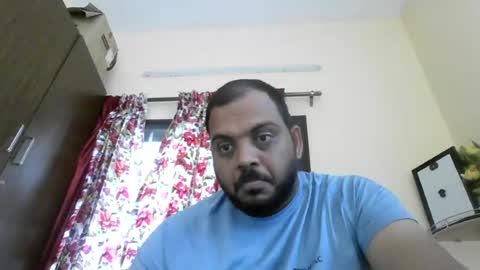 kingalpines1 online show from July 12, 2:15 am