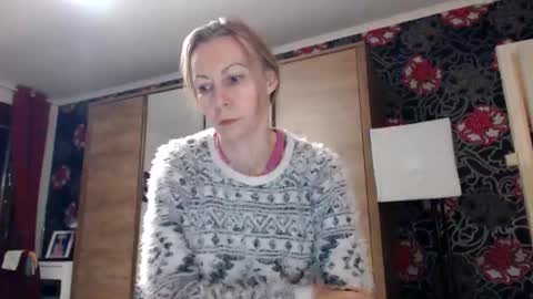 Snapshot of kingandprincess chatting on October 27, 5:46 pm sexysexyhotwetpinkredpussy online show from October 27, 5:46 pm