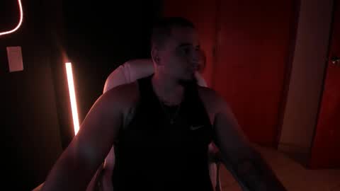 King Bear online show from February 16, 1:37 am