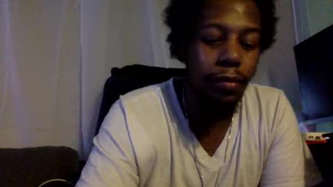 Snapshot of kinglibra420 chatting on December 9, 12:23 am loyal fuck online show from December 9, 12:23 am