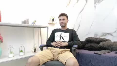 KING  online show from June 17, 3:55 am