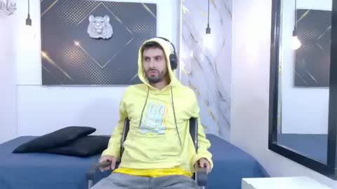 KING  online show from June 24, 3:24 am