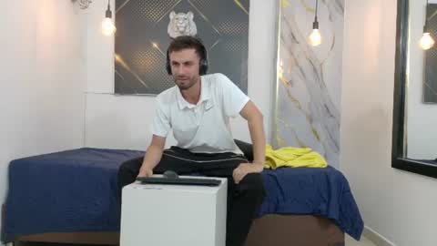 KING  online show from July 2, 3:23 am