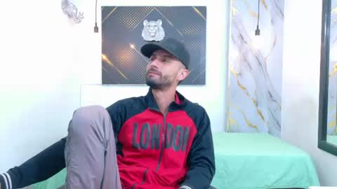 KING  online show from June 15, 3:53 am
