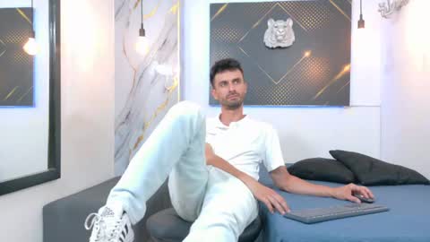 KING  online show from July 27, 4:43 am