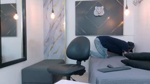 KING  online show from July 29, 3:39 am