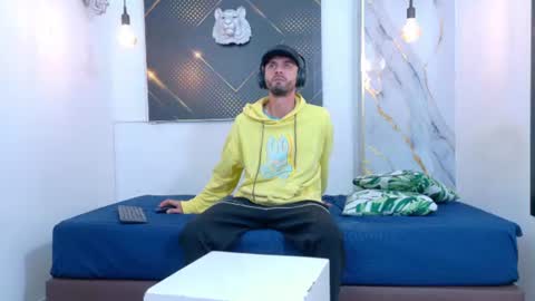 KING  online show from June 18, 3:56 am