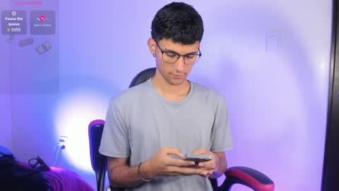  A L E X  online show from May 2, 4:40 am