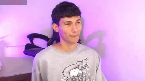  A L E X  online show from November 19, 3:50 am