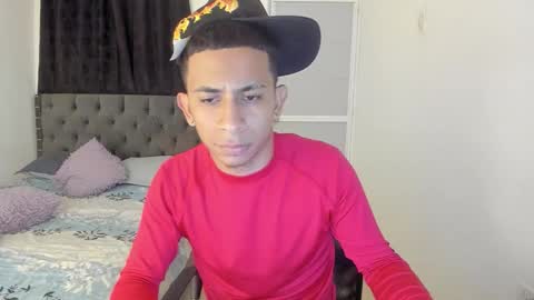 DOMINANT ALPHA KINGS online show from October 27, 12:32 am