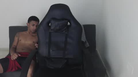 DOMINANT ALPHA KINGS online show from June 20, 2:29 am