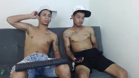DOMINANT ALPHA KINGS online show from July 11, 9:18 pm