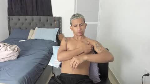 DOMINANT ALPHA KINGS online show from December 23, 6:19 am