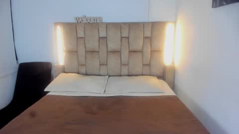 kinky__couplee online show from March 8, 2:04 am