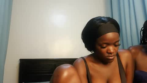 Snapshot of kinky_lola1 chatting on October 21, 2:16 am Lola online show from October 21, 2:16 am