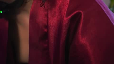 Snapshot of kinky_mj chatting on October 1, 9:46 pm Mary your fav curly girl online show from October 1, 9:46 pm