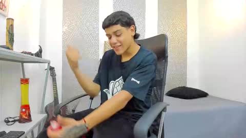 Snapshot of kinky_spice69 chatting on October 11, 11:37 am online show from October 11, 11:37 am