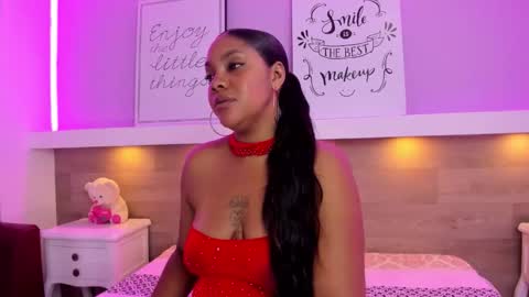 Thifanny  online show from March 10, 11:58 am