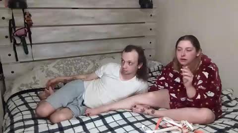 kinkyqueenandpet95 online show from March 11, 2:14 am