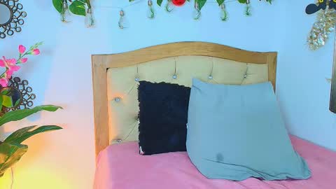 Isabella  online show from November 20, 10:29 pm