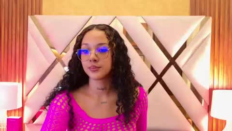  CALL ME KINSLEY  online show from August 4, 10:11 am