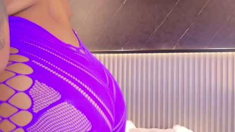  CALL ME KINSLEY  online show from July 19, 10:40 am