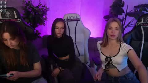 Sweet girls online show from July 6, 3:03 pm