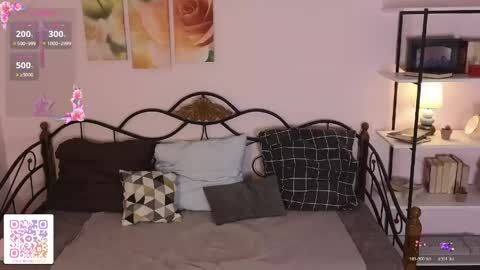 Lylu online show from April 1, 1:17 am