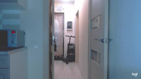 Kira online show from December 18, 8:31 am